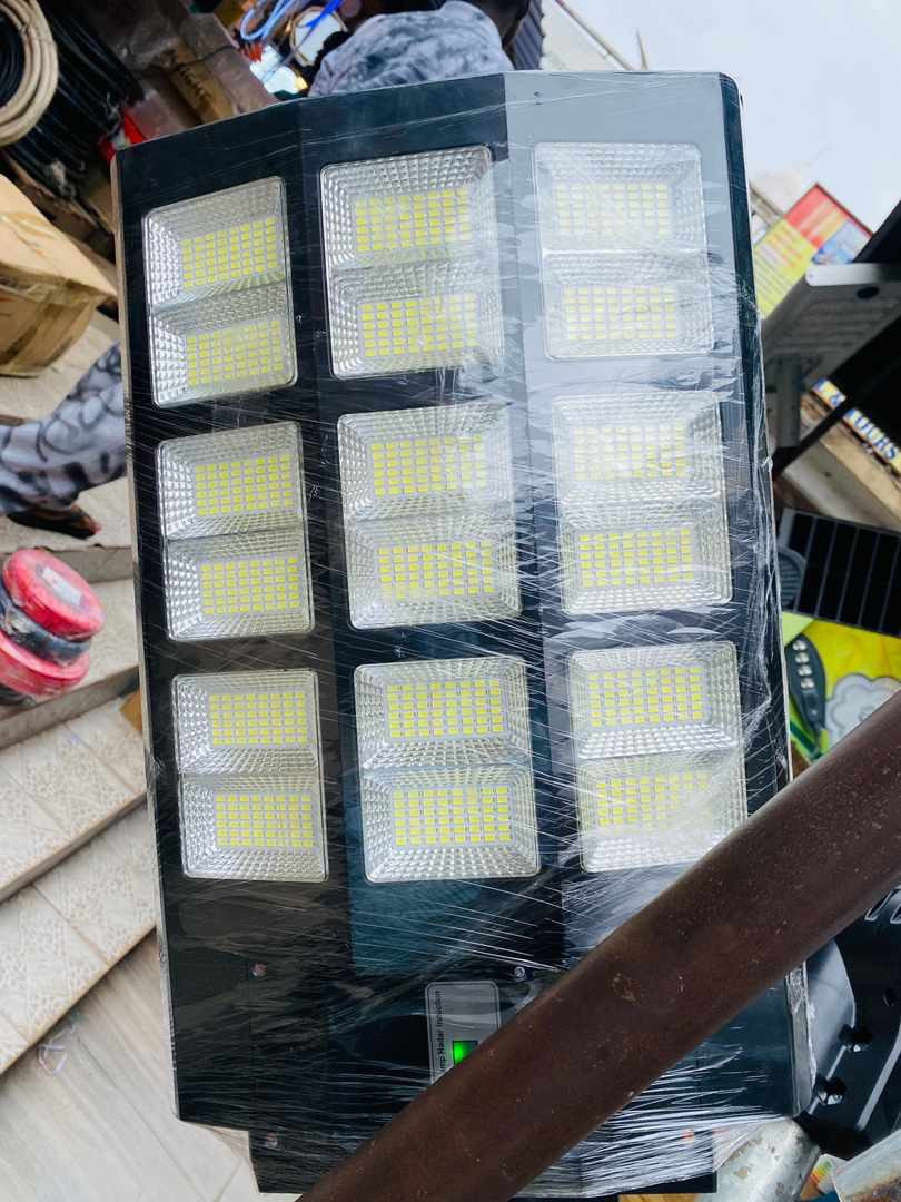 1,800w Led Solar Streetlight